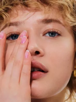 Rouje The Concealer<Le Correcteur Nymphe - Fair Nymphe - clair